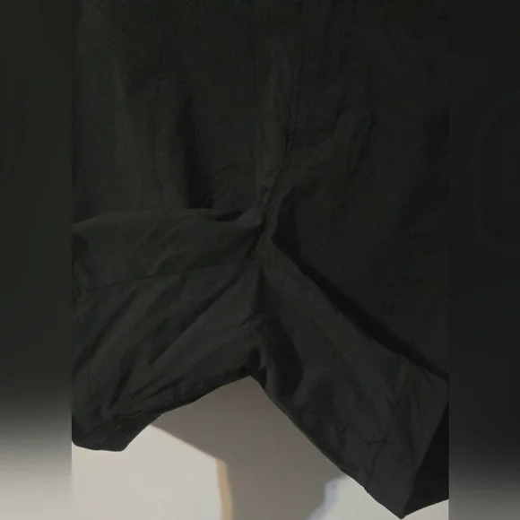 Columbia Women's Black 5" Shorts Sz 14 - Picture 3 of 5